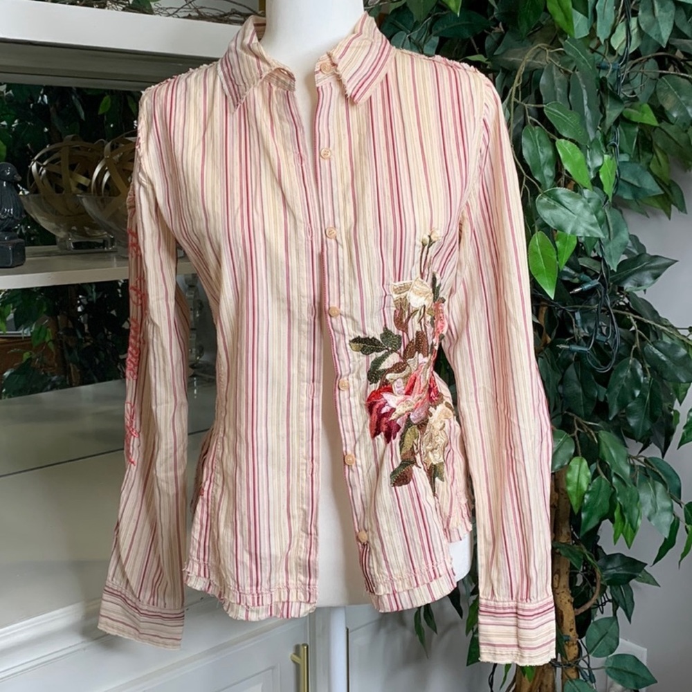 EUC Johnny Was 3J Workshop Floral Embroidered Red Striped Button Down Shirt, M